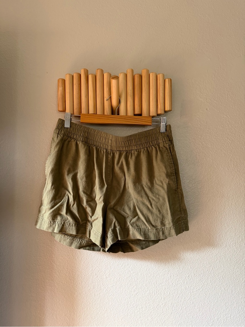 Old Navy Olive Green Elastic-Waist Athletic Shorts